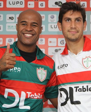 Marcos Assunção e Bruno Piñatares, Portuguesa (Foto: Anderson Rodrigues / Ag. Estado)