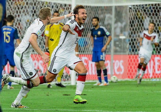 Mario Goetze comemora o primeiro gol da Alemanha durante final da Copa do Mundo FIFA de 2014 entre a Alemanha e a Argentina, no Maracanã (Foto: GettyImages)