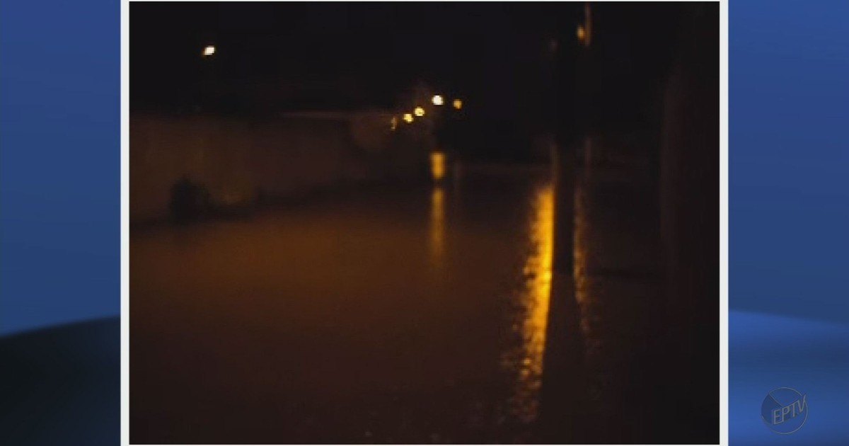 G1 Chuva deixa três bairros alagados em Itajubá, MG notícias em Sul de Minas