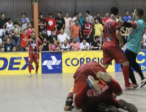 Cajuína X AABB - decisão do primeiro turno do Piauiense de Futsal (Foto: Aline Rodrigues)