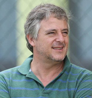 Nobre lamenta lesão de Cleiton Xavier, mas diz ter 'toda paciência do mundo