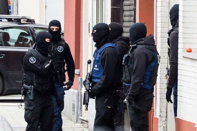 polícia em Bruxelas (Foto: Agência AP)