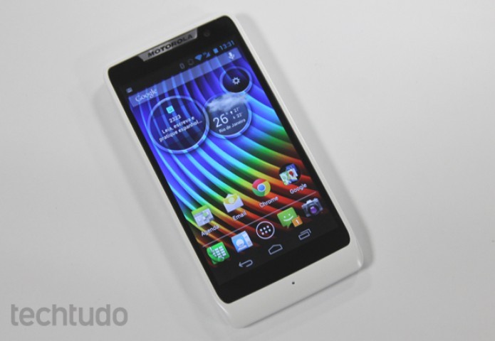 Motorola prometeu que Razr D3, assim como a versão D1, vai receber update para Android 4.4 até junho (Foto: Elson de Souza/TechTudo) (Foto: Motorola prometeu que Razr D3, assim como a versão D1, vai receber update para Android 4.4 até junho (Foto: Elson de Souza/TechTudo))