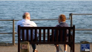 Segundo pesquisa, pessoas ficam mais suscetíveis a problemas de saúde quando se aposentam (Foto: BBC)