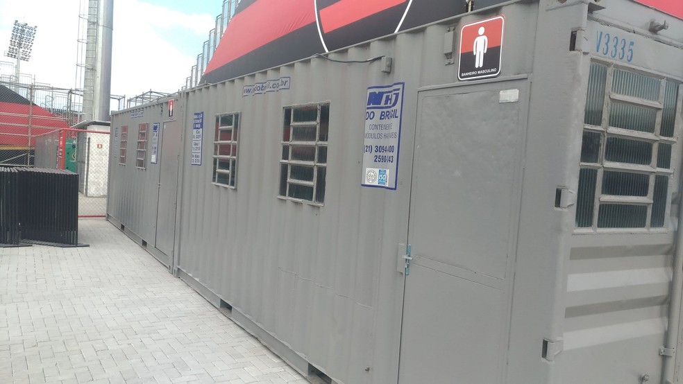 Banheiros Arena do Flamengo, na Ilha (Foto: Vicente Seda)