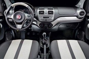 Fiat Grand Siena (Foto: Christian Castanho)