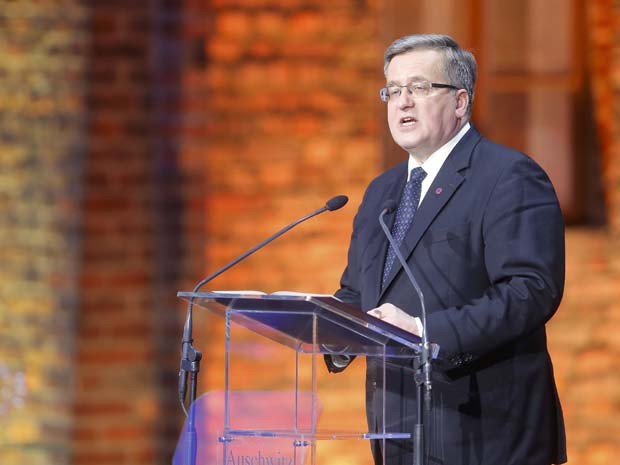 O presidente polonês Bronislaw Komorowski abre cerimônia que celebra os 70 anos da libertação do campo de concentração da Polônia (Foto: REUTERS/Laszlo Balogh)