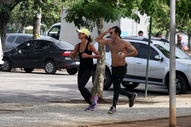 Flávia Sampaio corre na Lagoa (Foto: JC Pereira / AgNews)