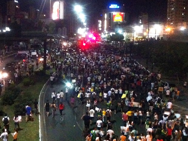 Manifestação em Cuiabá (Foto: Dhiego Maia/G1)