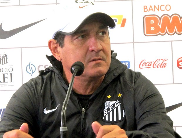 Muricy Ramalho no treino do Santos (Foto: Marcelo Hazan / Globoesporte.com)