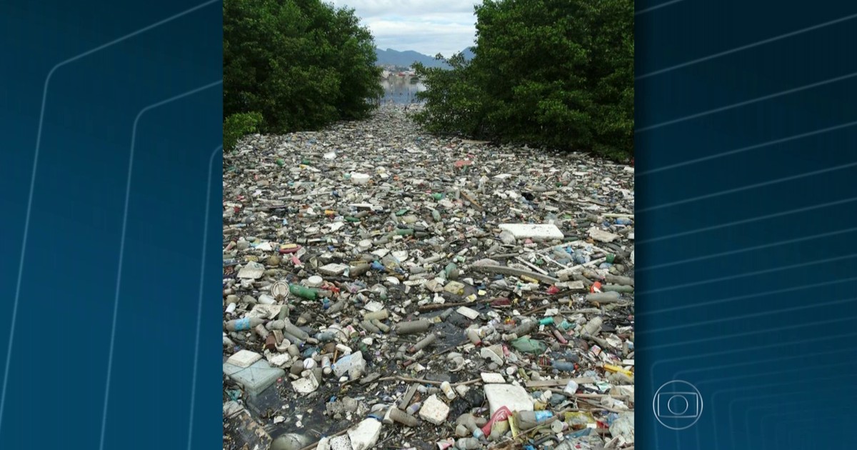 G1 Foto mostra grande acúmulo de lixo em rio da Zona Norte do Rio notícias em Rio de Janeiro G1 Foto mostra grande acúmulo de lixo em rio da Zona Norte do Rio notícias em Rio de Janeiro