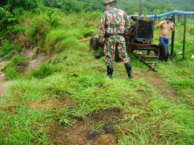 Polícia ambiental autua proprietário de fazenda por desviar curso de córrego em MS (Foto: Divulgação/PMA)