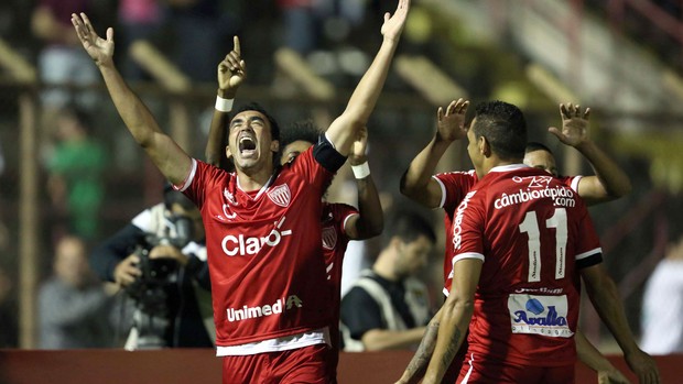 Tiago Alves gol Mogi Mirim (Foto: Thiago Calil / Ag. Estado)