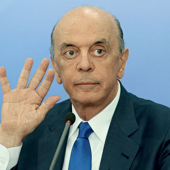 O ministro de Relações Exteriores, José Serra (Foto:  André Coelho / Agência O Globo)