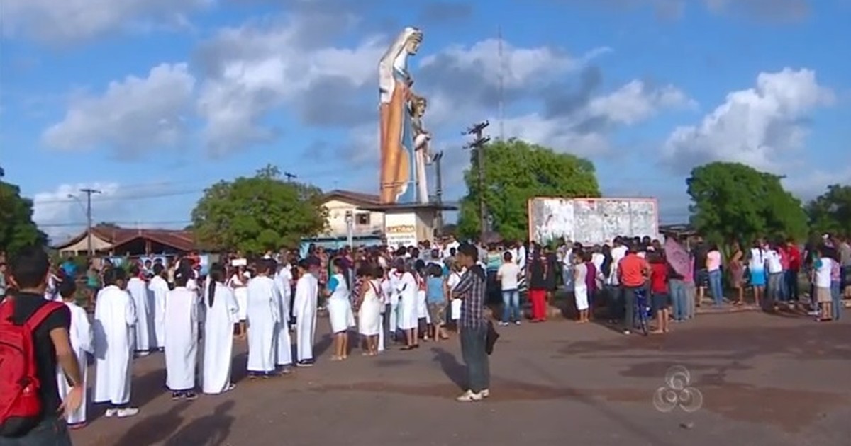 G1 Santanenses prestam homenagens à padroeira do município notícias em Amapá G1 Santanenses prestam homenagens à padroeira do município notícias em Amapá