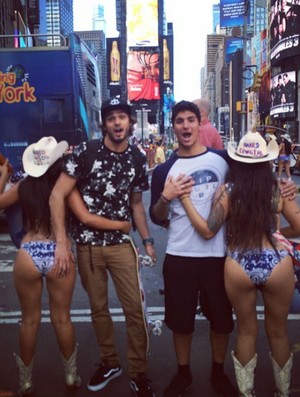 Gabriel Medina Times Square (Foto: Reprodução Instagram) Gabriel Medina Times Square (Foto: Reprodução Instagram)