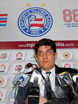 Carlos Rátis, interventor do Bahia, durante entrevista na sala de imprensa do clube (Foto: Raphael Carneiro) Carlos Rátis, interventor do Bahia, durante entrevista na sala de imprensa do clube (Foto: Raphael Carneiro)