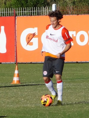 Forlán atacante Inter (Foto: Tomás Hammes / GLOBOESPORTE.COM)