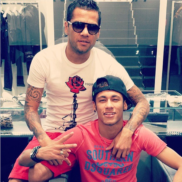 daniel alves e neymar barcelona (Foto: Reprodução / Instagram)