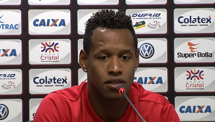 André Luís - atacante Atlético-GO (Foto: Reprodução / TV Anhanguera)