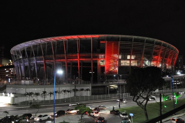 fonte nova de vermelho e preto; vitória (Foto: Divulgação/Site Oficial do EC Vitória)
