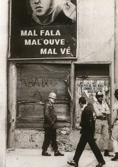 Foto (Foto: Reprodução - Atentado a bomba contra a Livraria Civilização Brasileira, no Centro do Rio, em 1968)
