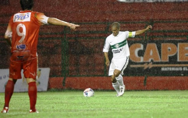 Alex, do Coritiba, em jogo contra o Paranavaí (Foto: Divulgação/site oficial do Coritiba Foot Ball Club)