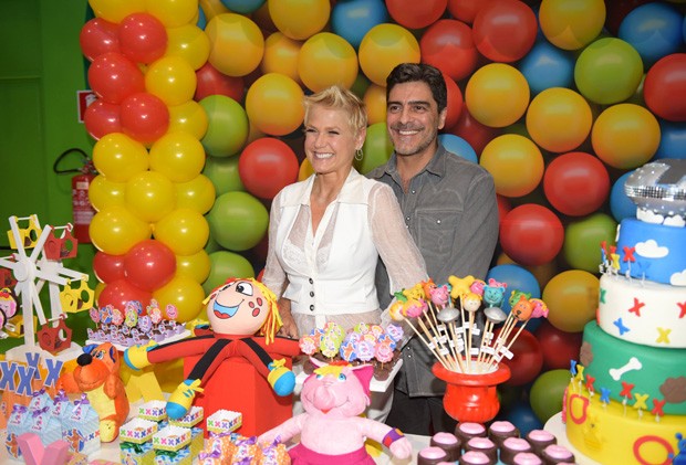 Xuxa com Junno (Foto: Blad Meneghel/ Divulgação) Xuxa com Junno (Foto: Blad Meneghel/ Divulgação)