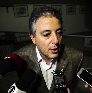 PM veta 4 mil lugares da nova Arena e Paulo Nobre defende torcida única