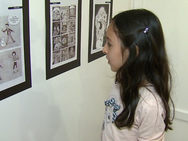 Iza aprovou as ilustrações da mostra no Centro Cultural da USP (Foto: Felipe Lazzarotto/EPTV) Iza aprovou as ilustrações da mostra no Centro Cultural da USP (Foto: Felipe Lazzarotto/EPTV)