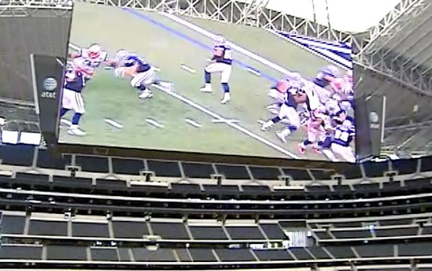 Telão em HD do estádio do Dallas Cowboys (Foto: Reprodução SporTV)