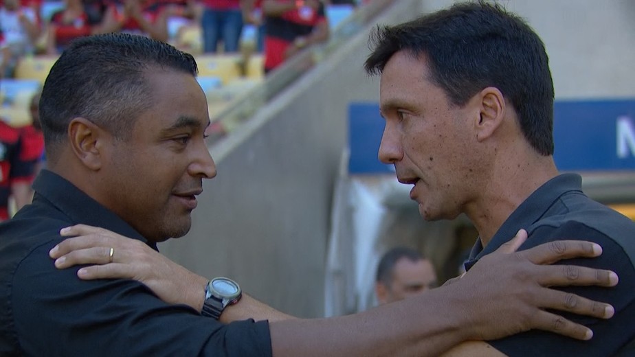Roger tira lições positivas da estreia do Galo e elogia formação após entrada de Cazares