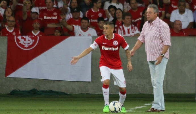 Abel Braga e D'Alessandro contra o Atlético-MG (Foto: Diego Guichard)