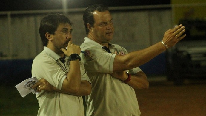 Roberto Fernandes - técnico do América-RN (Foto: Canindé Pereira/Divulgação)