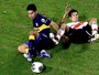 Boca sofre gol aos 45 segundos, mas consegue empatar com River Plate