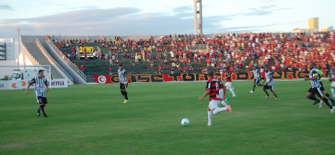 Campinense x Botafogo-PB, Estádio Amigão (Foto: João Brandão Neto / GloboEsporte.com/pb)