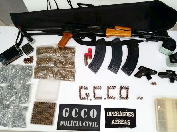 G1 Colecionador De Armas é Preso Com Fuzil Pistola E Munições Em