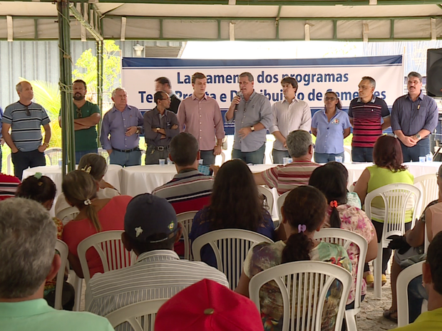 Secretário de agricultura de PE, Nelson Mota, faz lançamento de programas em Petrolina (Foto: Reprodução/ TV Grande Rio)