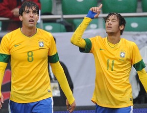 Neymar kaká brasil gol japão - Agência AP (Foto: Agência AP)