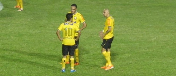 Renato e Jadson usam conversa para buscar acerto em primeiro teste.