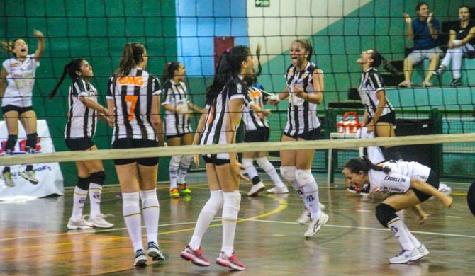 Santos vôlei feminino sub-19 (Foto: Marcelo Camargo / Divulgação)