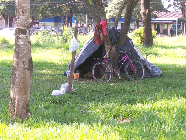 Moradores de rua em Ariquemes (Foto: Rede Amazônica/Reprodução)
