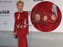 Sem sutiã, Sharon Stone ousa com vestido decotado em baile de gala