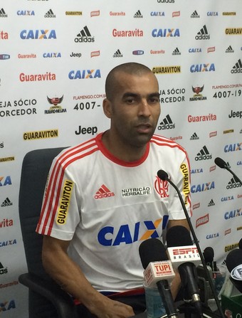 Emerson Sheik Flamengo coletiva (Foto: Ivan Raupp)