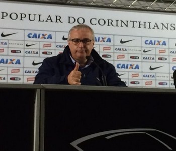 Sem pagar atrasados, presidente do Timão diz confiar no empenho do time