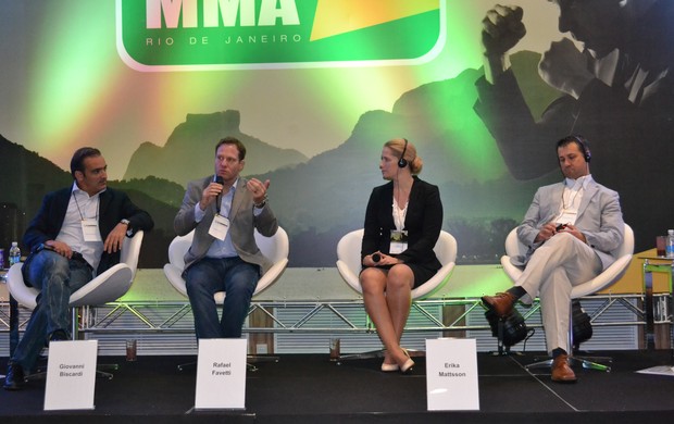 Giovanni Biscardi, Rafael Favetti, Erika Mattsson e Mike Mersch no Congresso Brasileiro de MMA (Foto: Adriano Albuquerque)