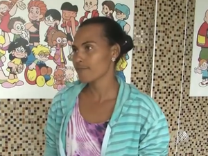 Mãe fala que filha com síndrome Guillé-Barré chora de dor (Foto: Reprodução/TV Bahia)
