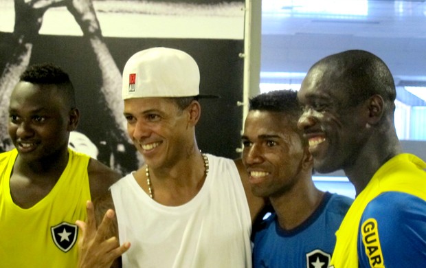 Sassá, Leandro Sapucahy, Cidinho e Seedorf botafogo (Foto: Thales Soares)