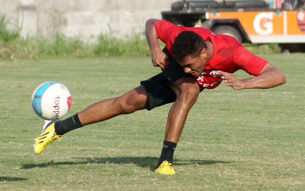 Hernane no treino do Flamengo (Foto: Maurício Val/VIPCOMM)