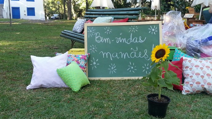 O piquenique no Parque Ecológico, em Campinas, contou com uma decoração muito bacana para as mamães (Foto: reprodução EPTV)